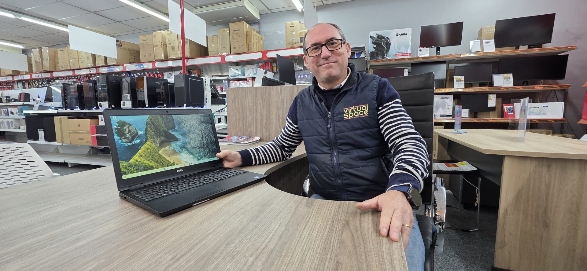 Windows 10 : fin du support, que faire ?Entretien avec Christophe Scheffler, gérant de l’enseigne Virtual Space à Bagnols-sur-Cèze