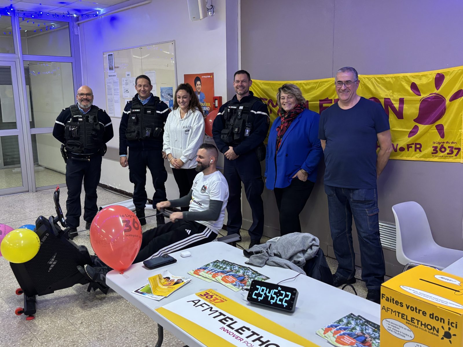Téléthon 2025 : les gendarmes de la COB Roquemaure–Rochefort ont relevé un défi de 30 heures sur rameur