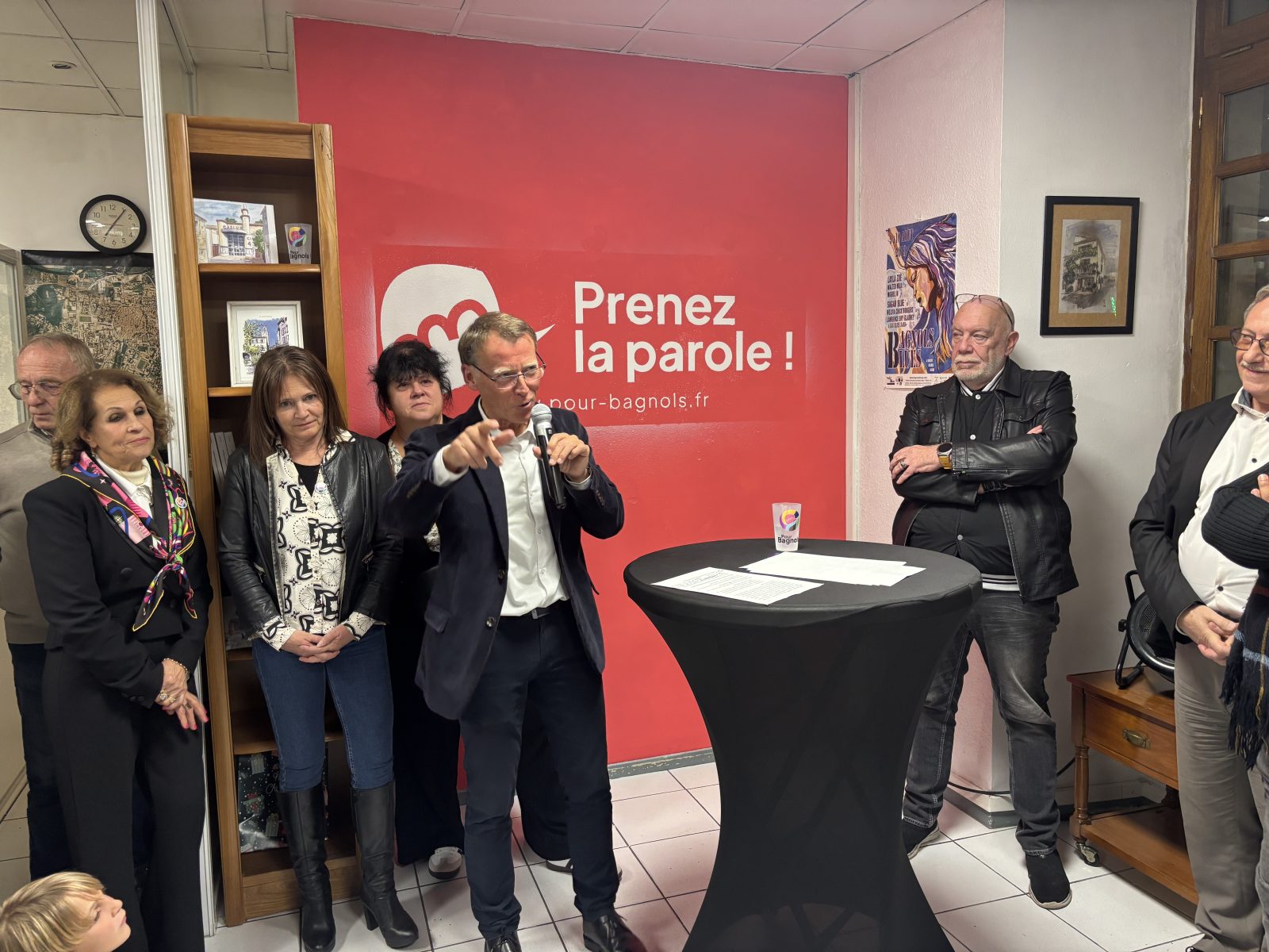 Michel Cegielski inaugure sa permanence et lance officiellement son mouvement « Pour Bagnols »