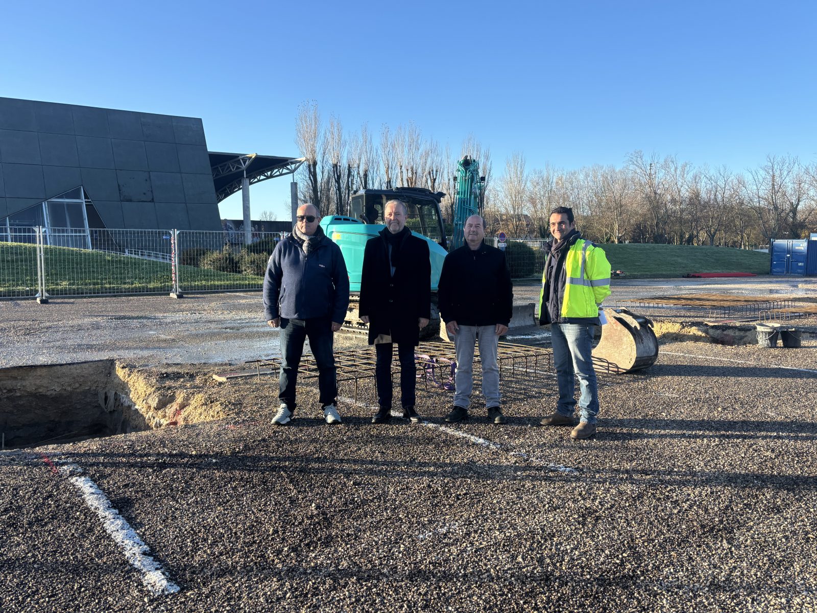 Laudun-l’Ardoise : le complexe sportif de Lascours entre transition énergétique et nouveaux espaces de loisirs