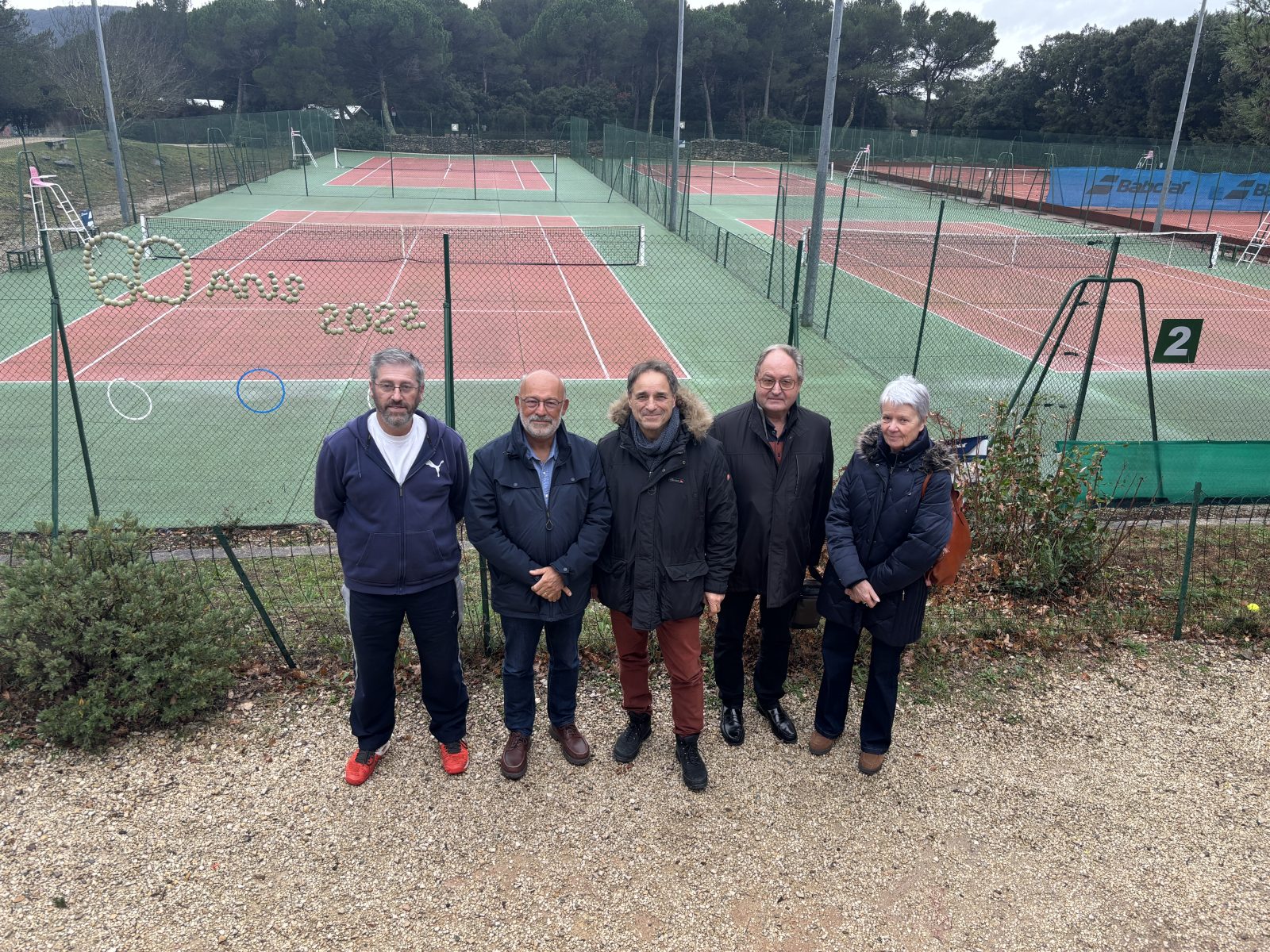Fin d’un combat de trois ans : la Ville de Bagnols-sur-Cèze rachète les installations sportives du tennis et du tir