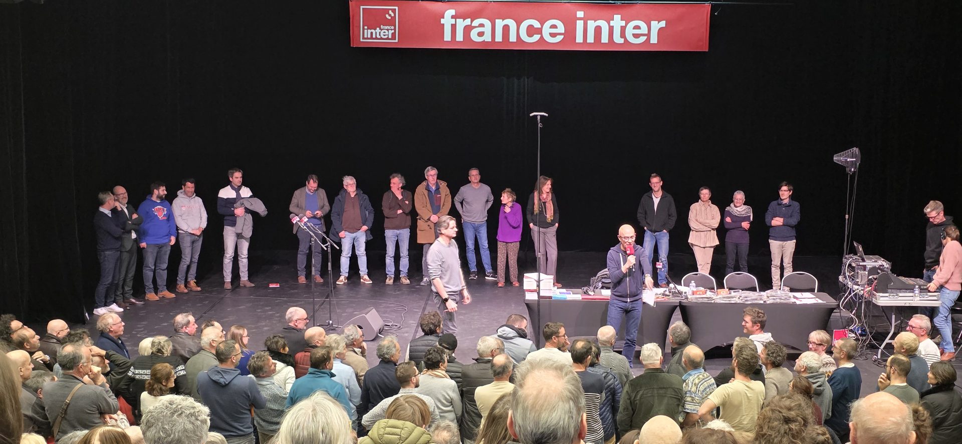 Bagnols-sur-Cèze : succès pour le Jeu des 1000 euros de France Inter à La Pyramide