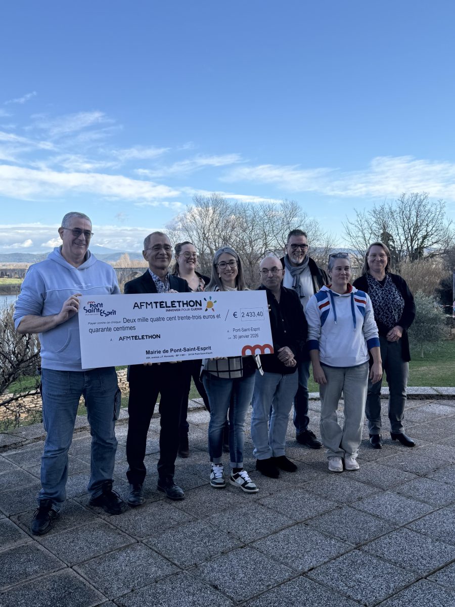 Pont-Saint-Esprit : la remise de chèque scelle la mobilisation pour le Téléthon