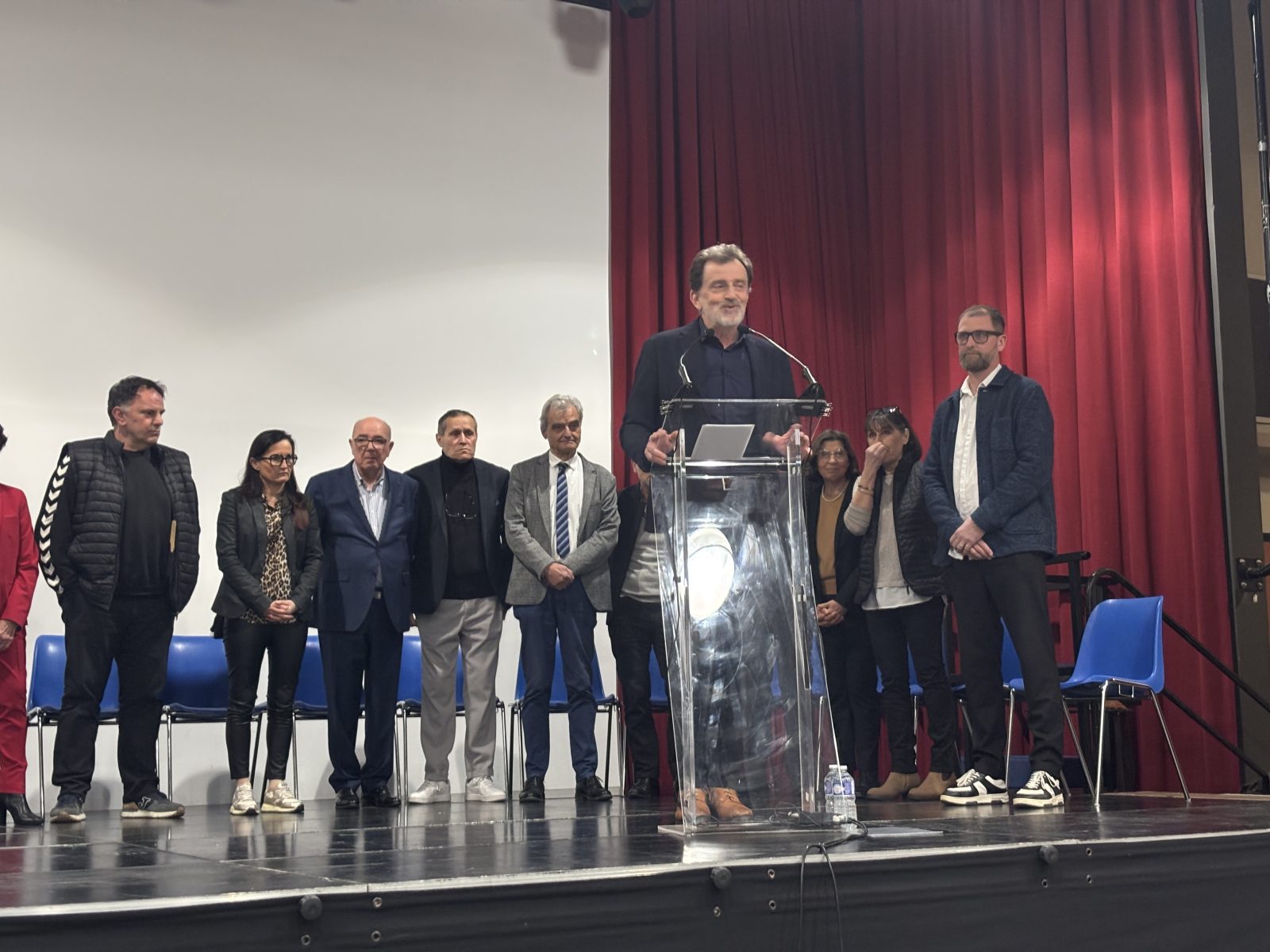 Paul Mely dévoile son cap pour mars 2026 lors d’une réunion publique au Forum des Angles