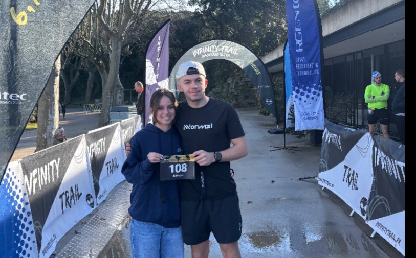 Pont-Saint-Esprit : Matheo Nalais du Club d’Athlétisme Spiripontain, signe 18 boucles à la Backyard du Pont du Gard !