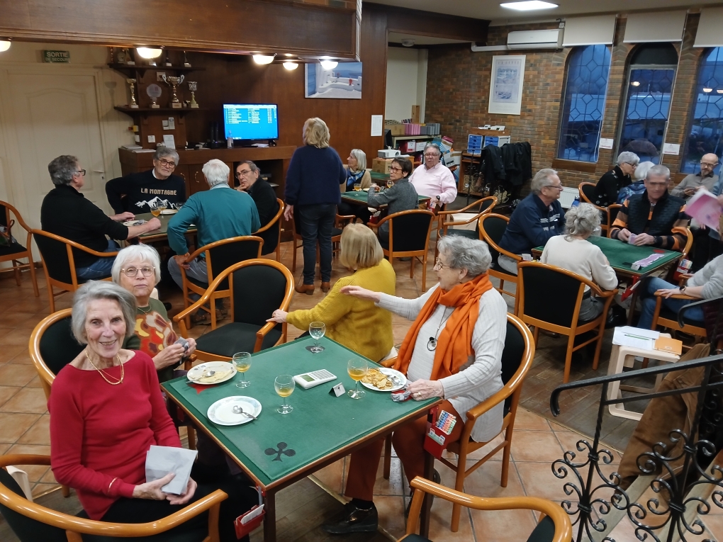 Un jeudi 12 février placé sous le signe de la convivialité au Bridge Club Bagnols-Marcoule !