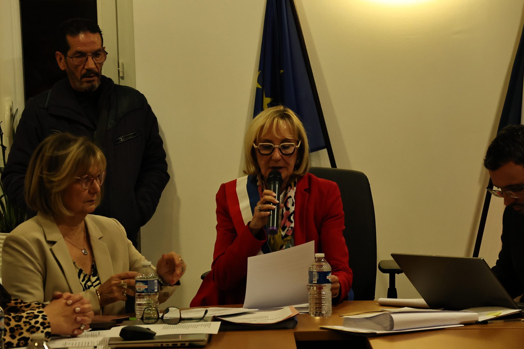 Saint-Laurent-des-Arbres : face à la fronde de sa majorité, Sylvie Barrieu-Vignal défend ses décisions