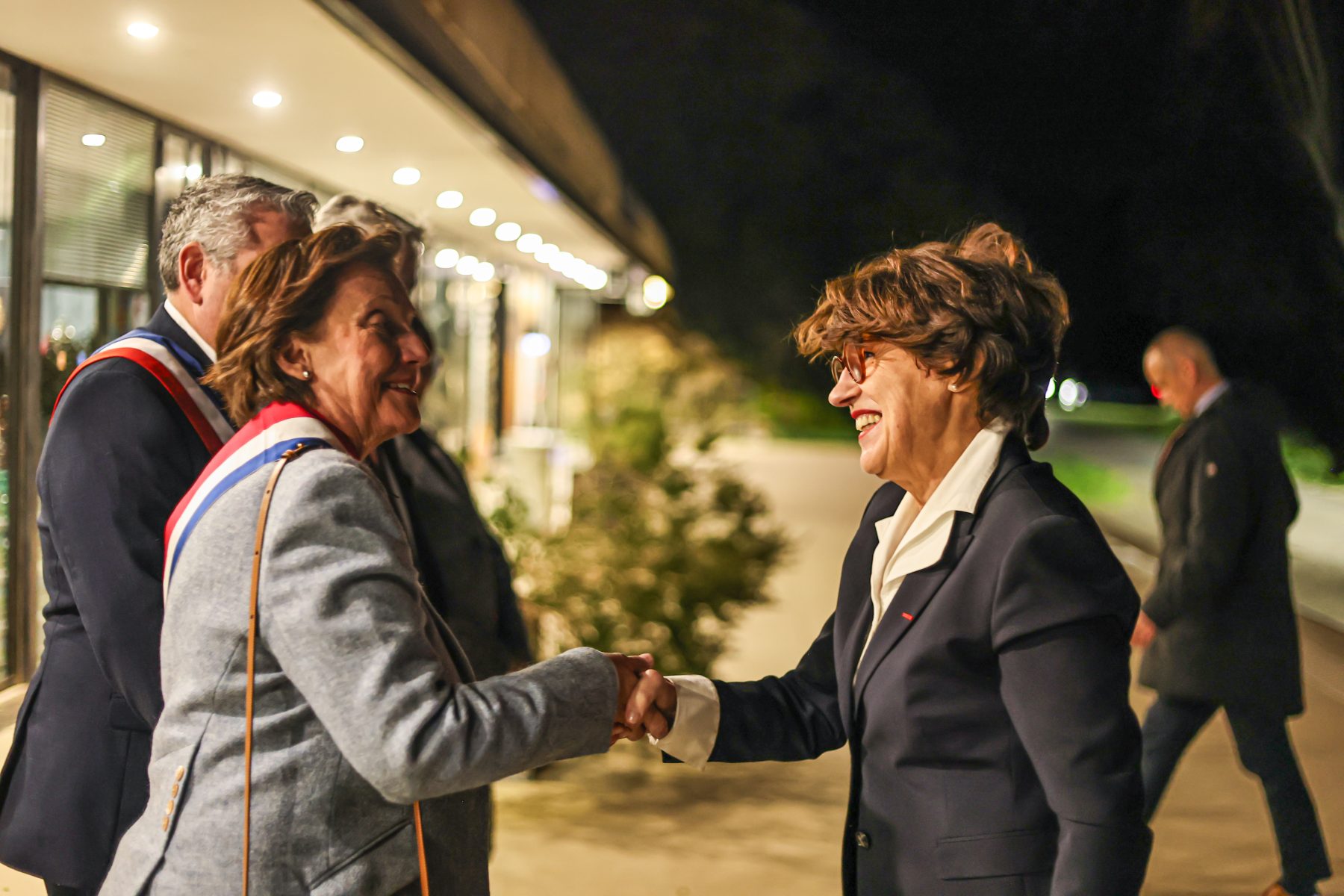 Au Pont du Gard, la Ministre de l’agriculture Annie Genevard appelle à redonner un cap à la viticulture française