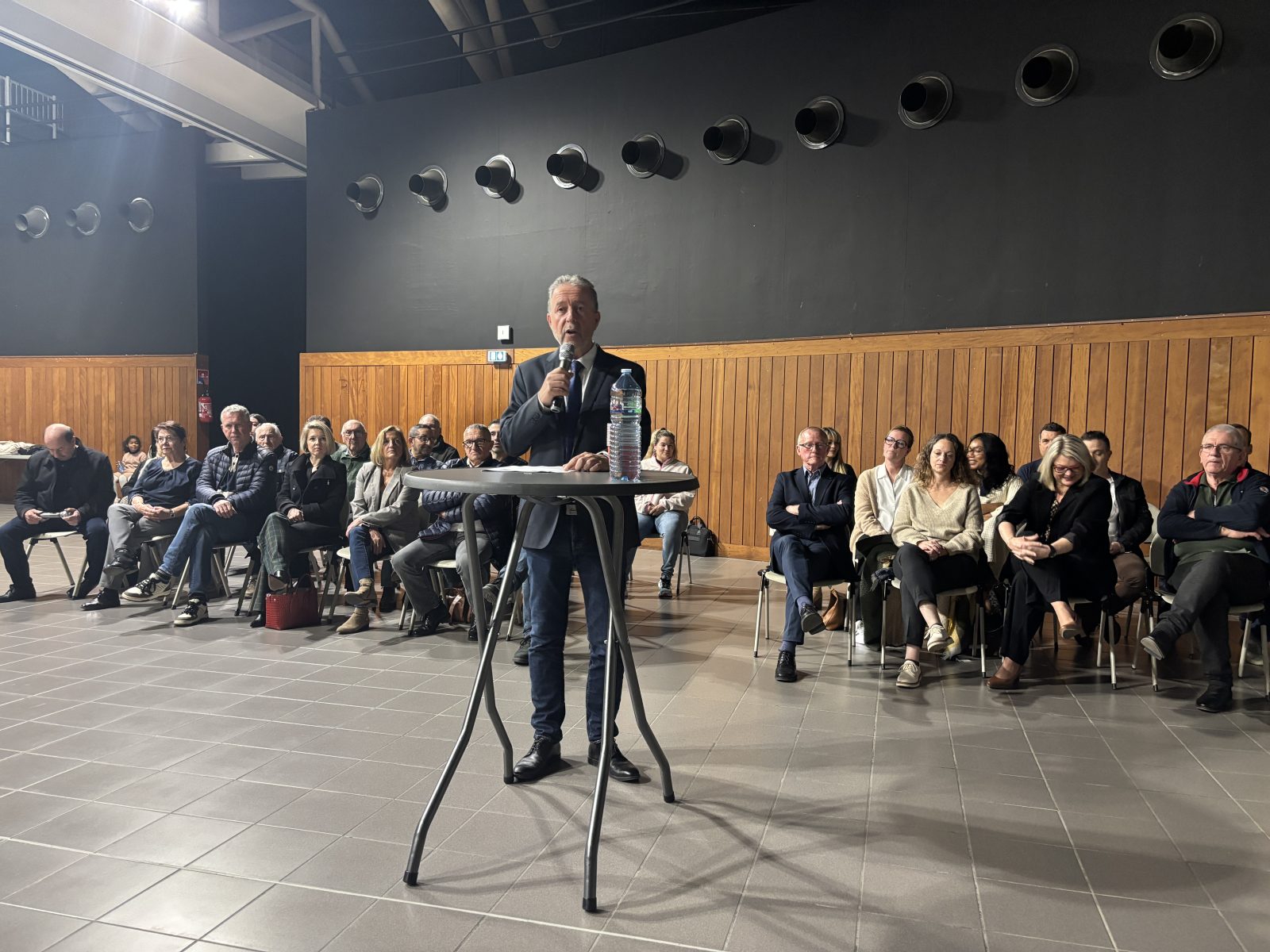Laudun-l’Ardoise : Yves Cazorla lance sa campagne et défend “la stabilité et la vision pour l’avenir”