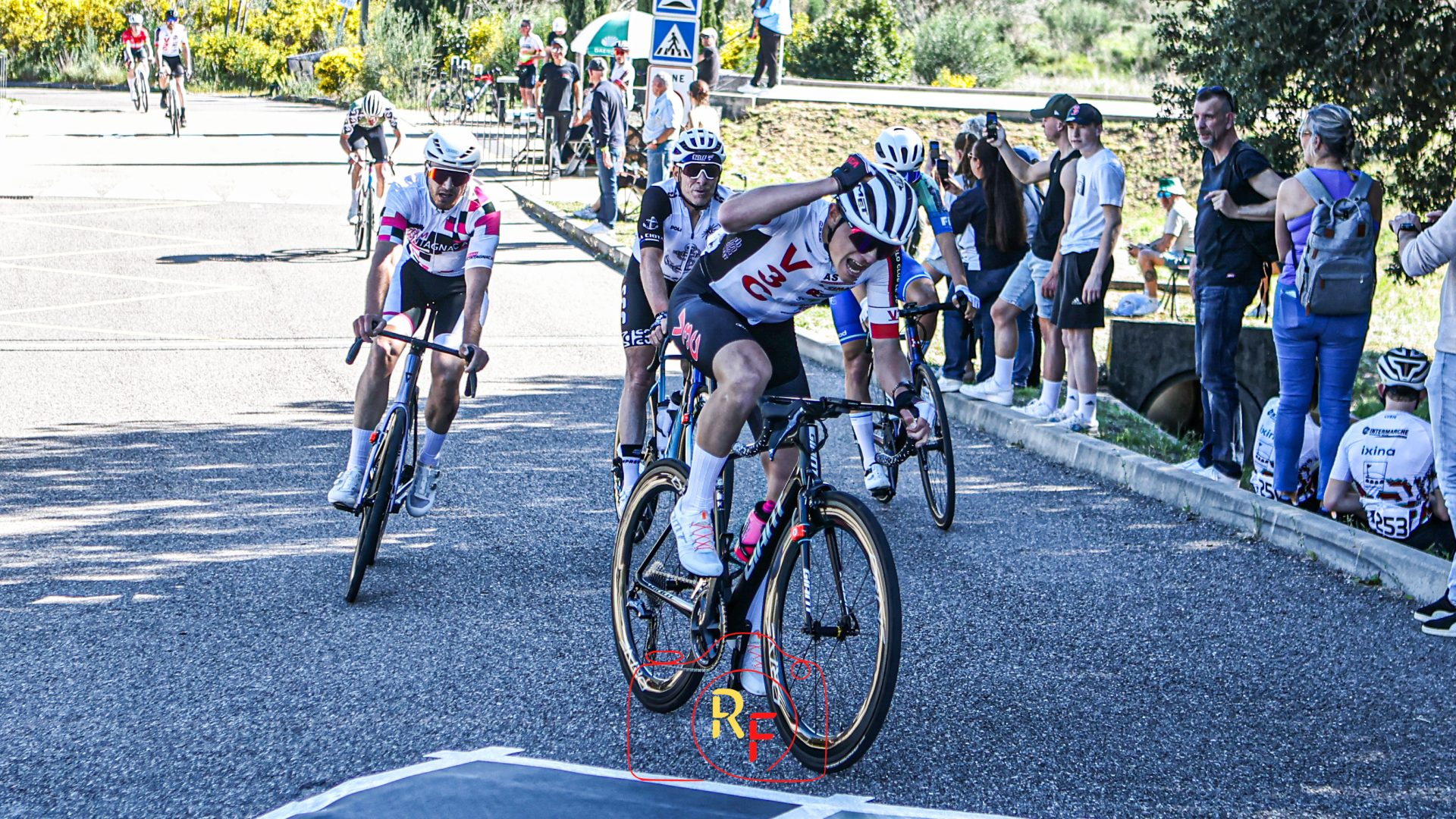 Cyclisme : Paul Le Brun s’impose au sprint sur le Mondovélo GP de Marcoule du V3C