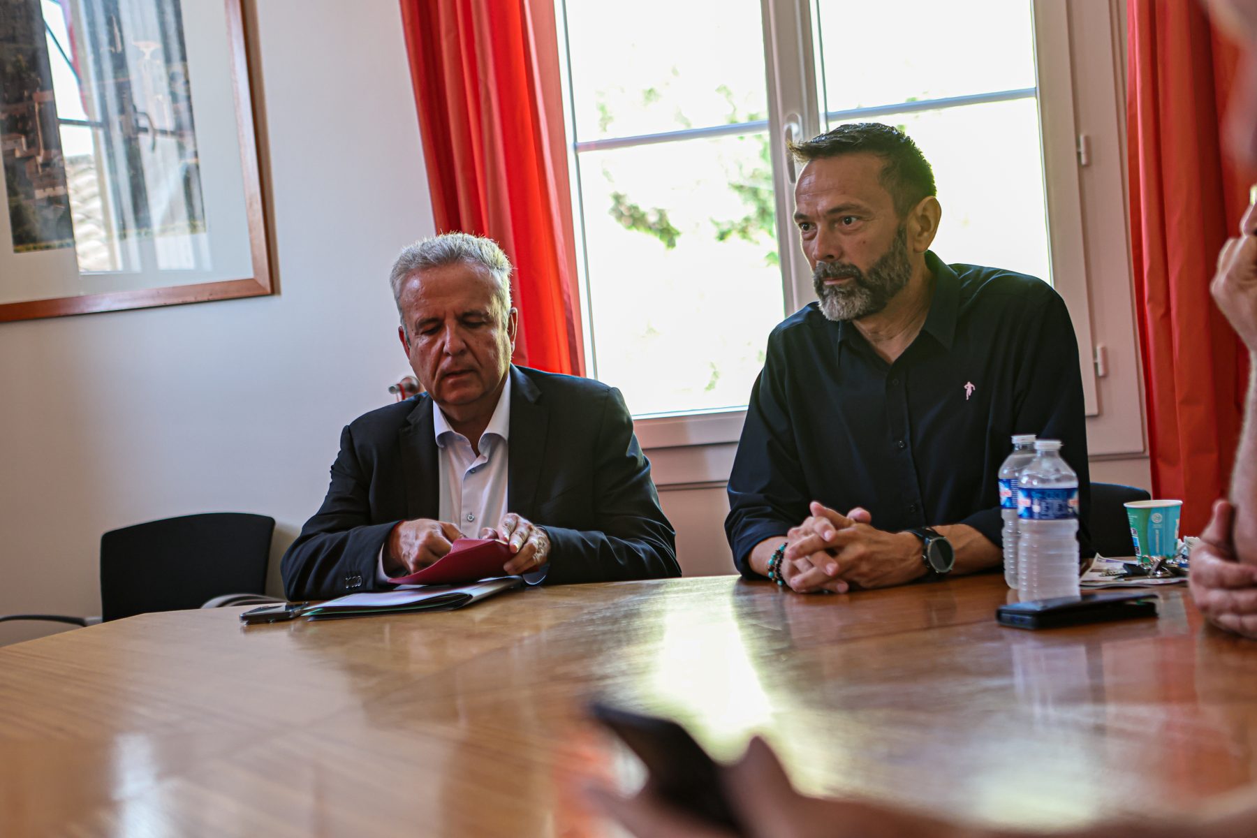 À Laudun-l’Ardoise, le sénateur Laurent Burgoa à l’écoute du nouvel exécutif municipal