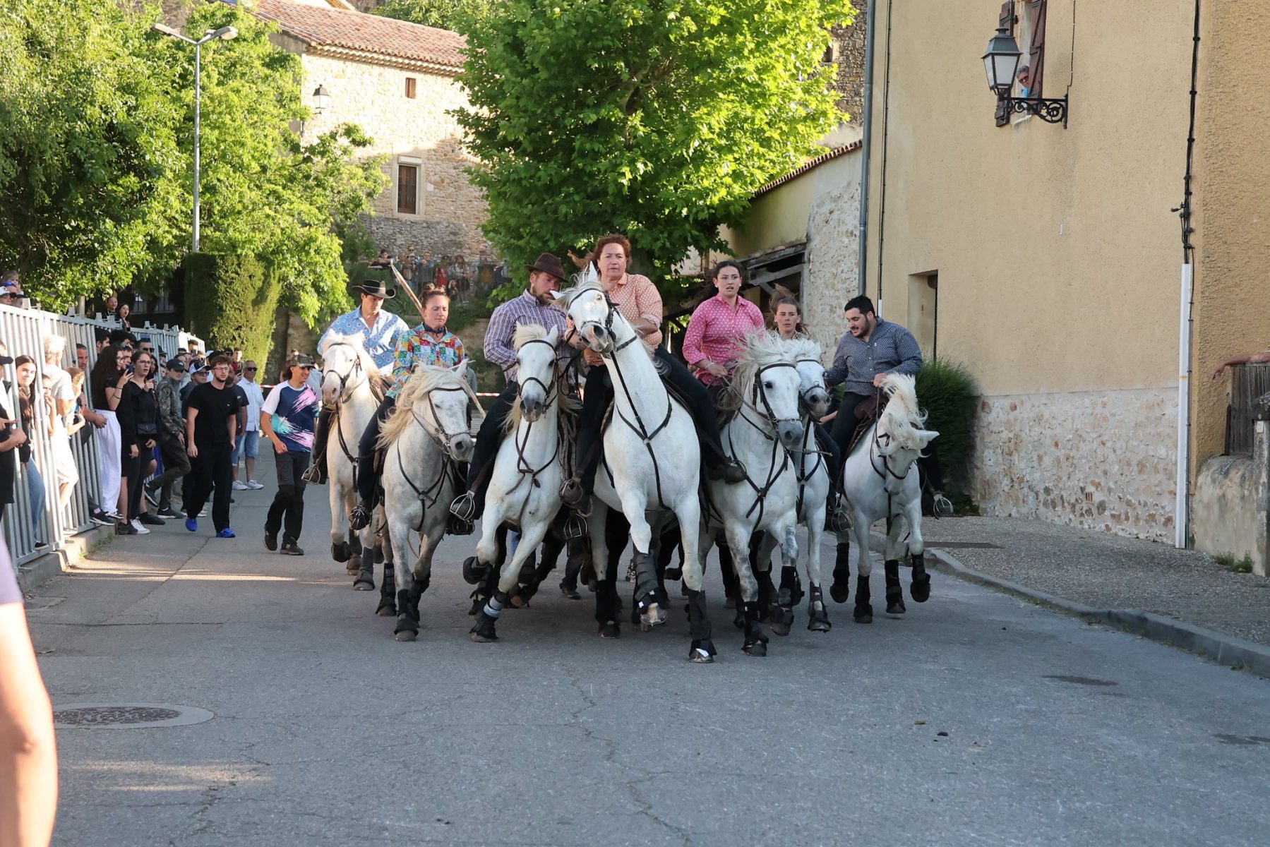 Tresques : l’association « Les Trois Ruisseaux » lance sa Feria de Printemps du 7 au 9 mai dans une ambiance festive et traditionnelle