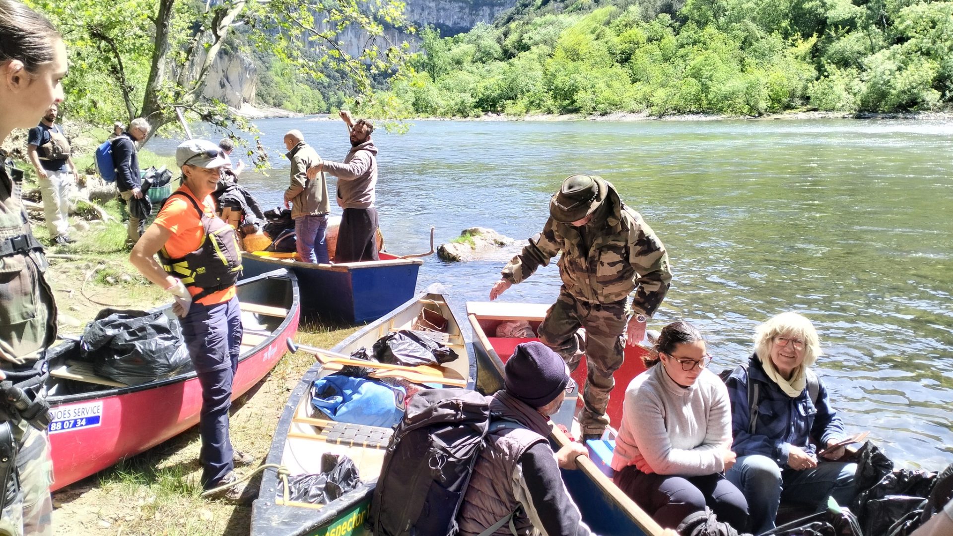 Gorges de l’Ardèche : berges nettoyées les 13 et 14 avril du Pont d’Arc au Pont Cassé (Saint-Just-d’Ardèche)