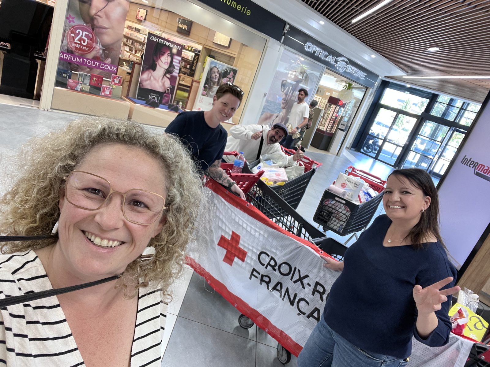 Bagnols-sur-Cèze : 6 chariots de solidarité pour la Croix-Rouge lors de la collecte à Intermarché