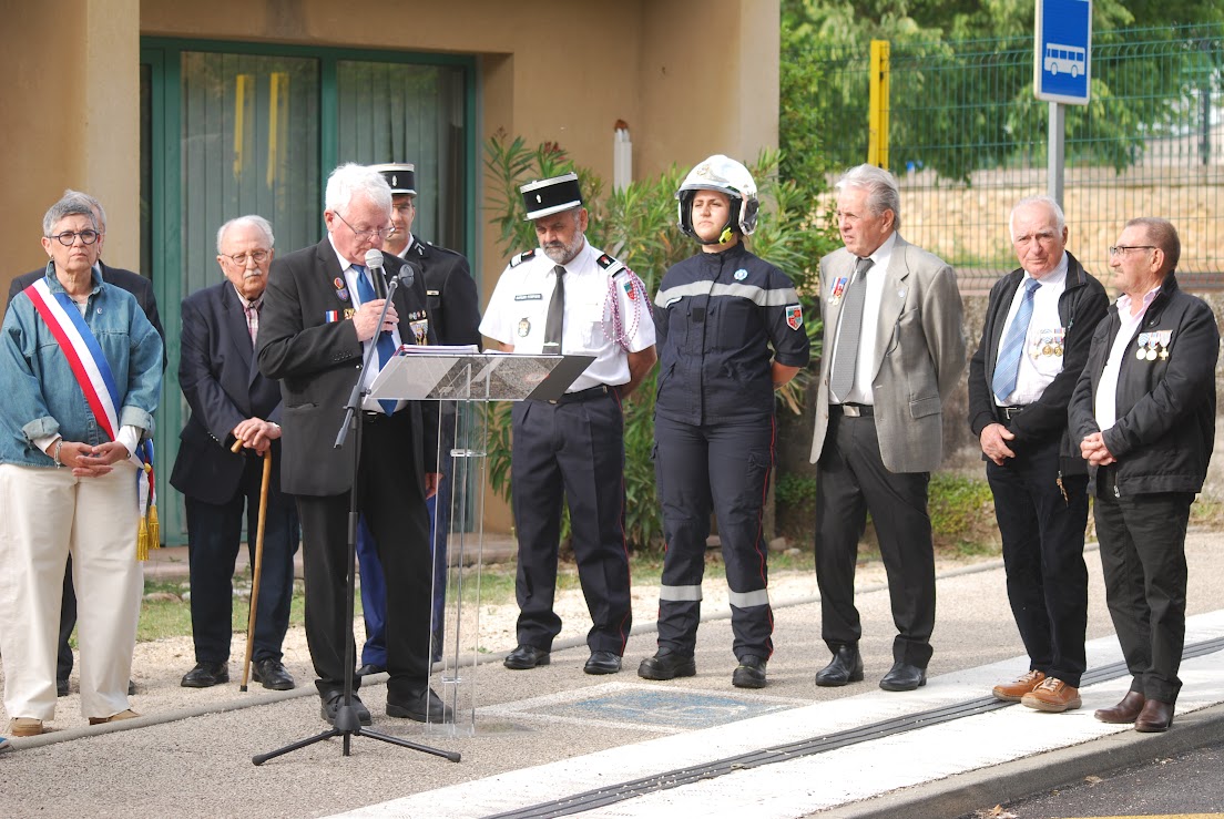 Sabran : une cérémonie du 8 mai émouvante à la stèle du souvenir de Combe