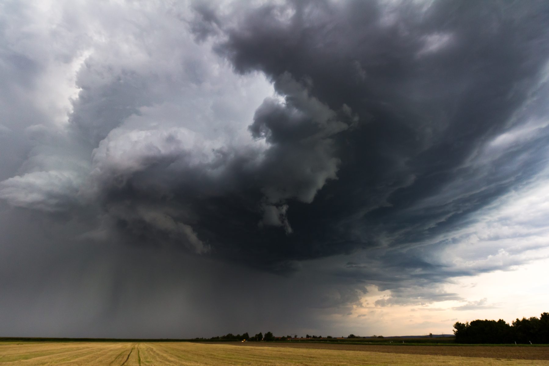 Gard rhodanien : une journée très lourde, des orages possibles et une nouvelle dégradation cette nuit
