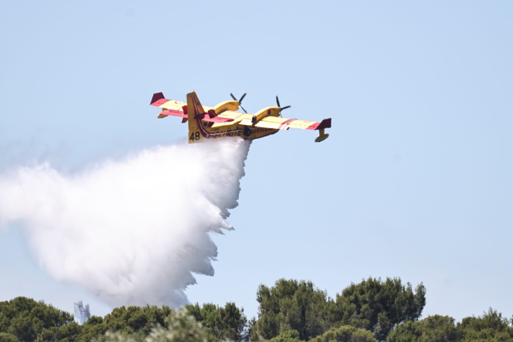 Incendie de Lédenon : le feu fixé après avoir parcouru plus de 500 hectares