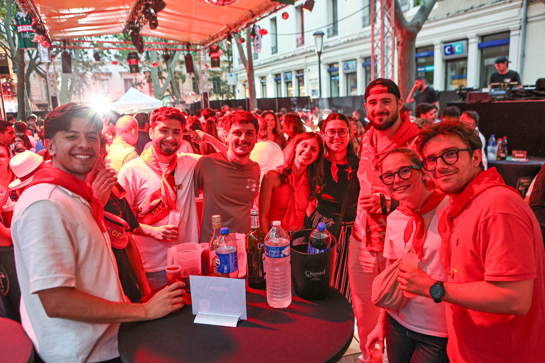 Le Rugby Club Nîmois fait son grand retour à la Feria des Vendanges avec une bodega festive au cœur de Nîmes