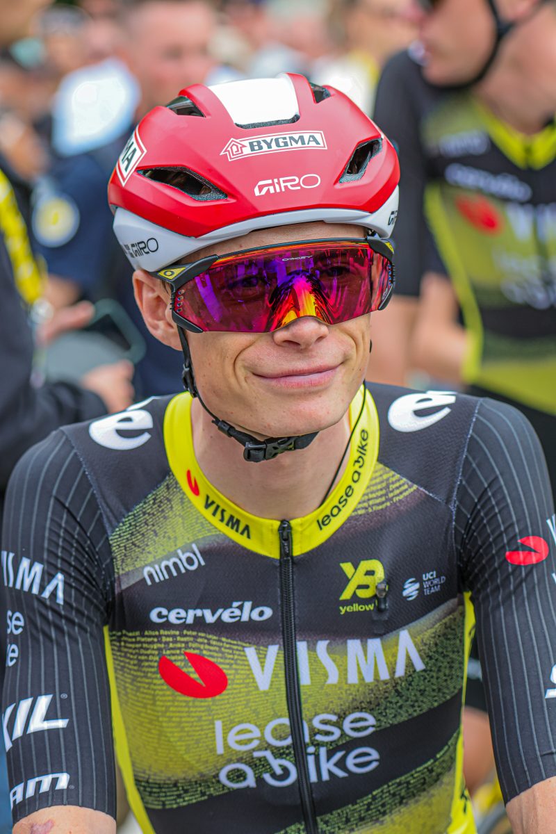 Tour de France 2026 : Visma frappe d’entrée, Vingegaard déjà en jaune