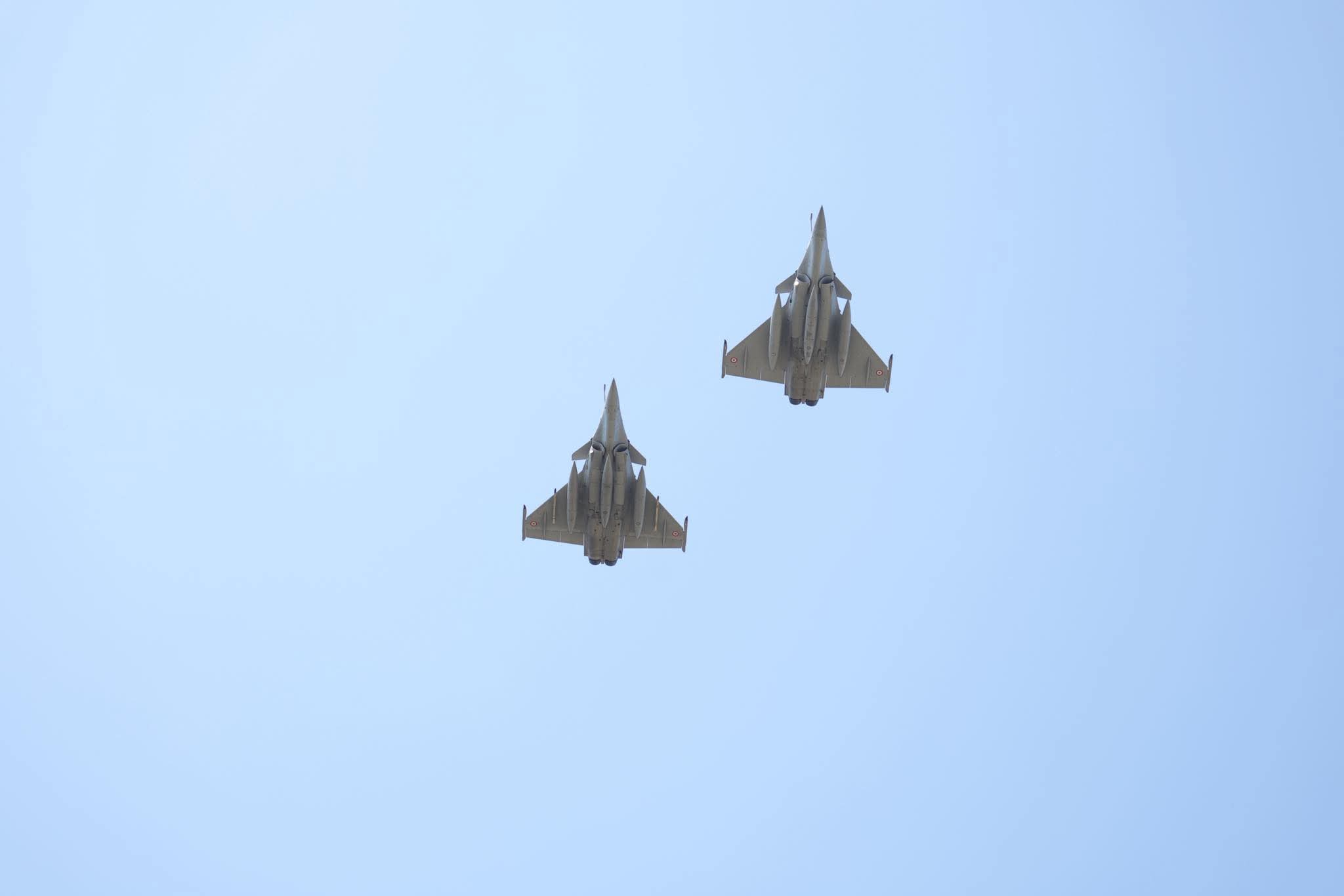 Pont-Saint-Esprit : la ville célèbre la Fête Nationale avec le survol de deux Rafale