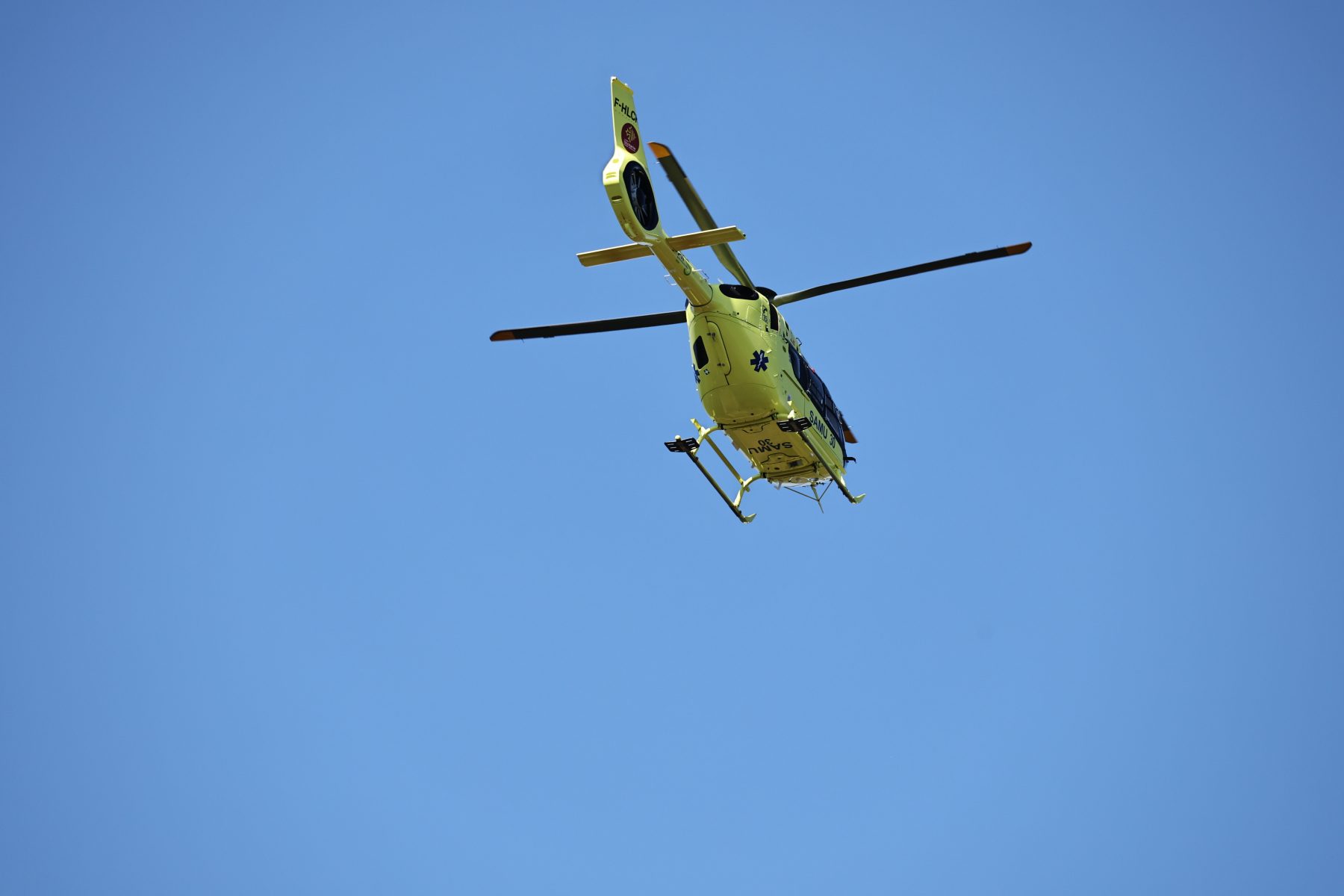 Rochefort-du-Gard : un motard grièvement blessé après une violente collision avec une voiture