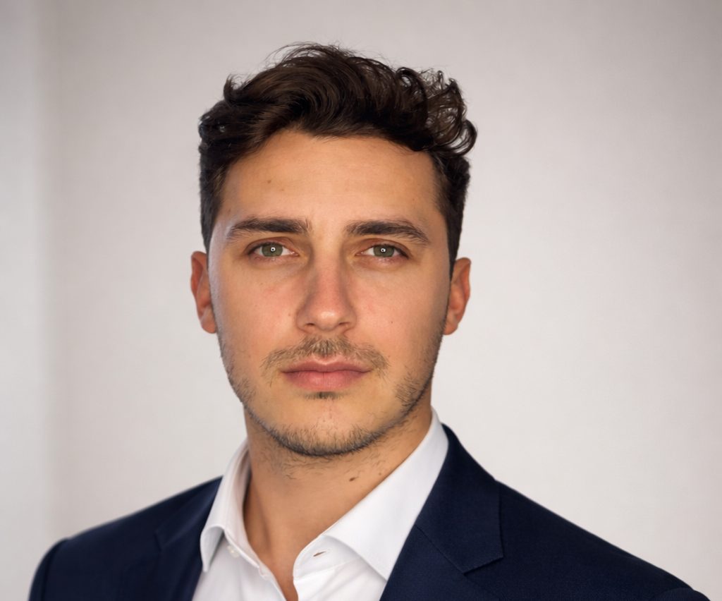 Valentin Rande, un conseiller en gestion de patrimoine au service des habitants du Gard rhodanien