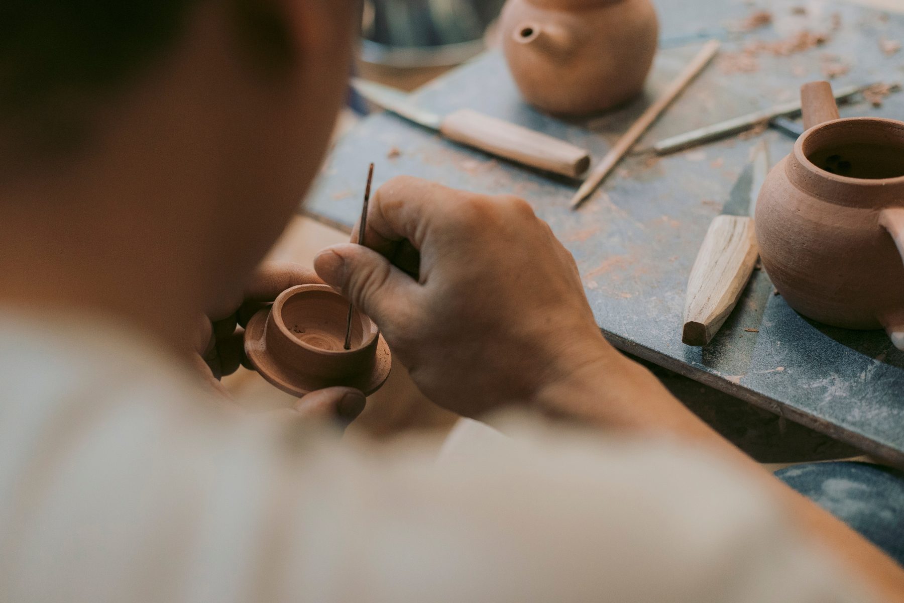 Les Angles : l’Atelier des Cigales propose des apéros créatifs autour de la céramique