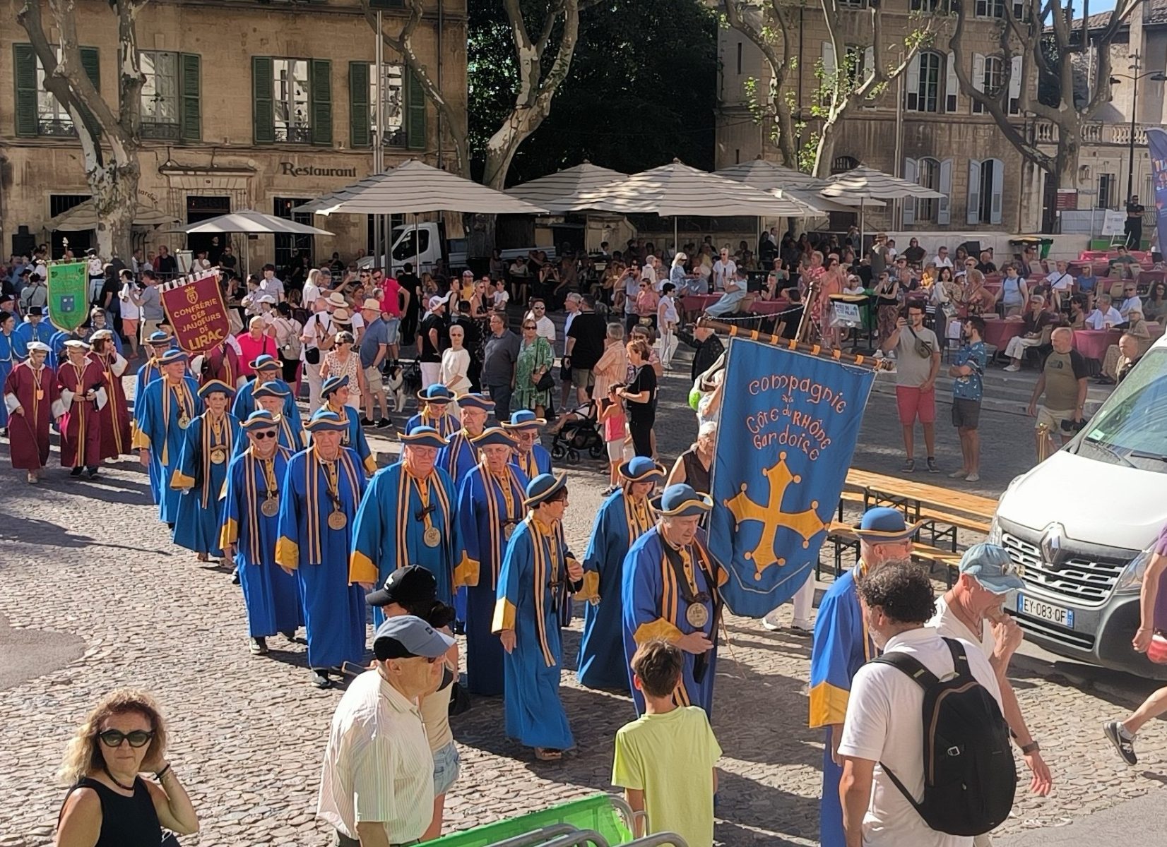 Le Ban des Vendanges lance symboliquement la récolte des Côtes du Rhône à Avignon
