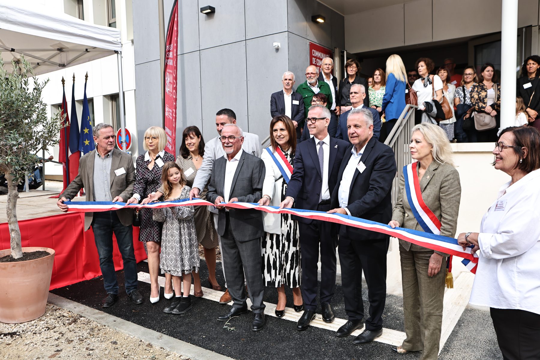Remoulins : la Communauté de communes du Pont du Gard inaugure son nouveau siège