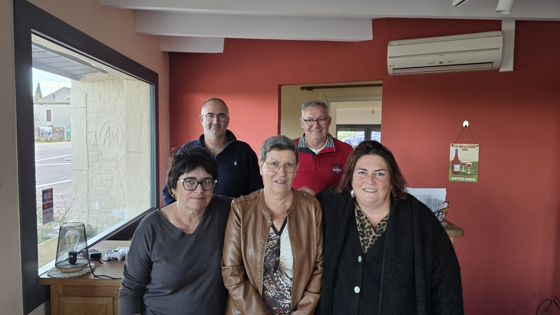 Saint-Marcel-de-Careiret : les Vignerons des Celliers Agathe & Marcel saluent le départ à la retraite d’Évelyne Viscaïno