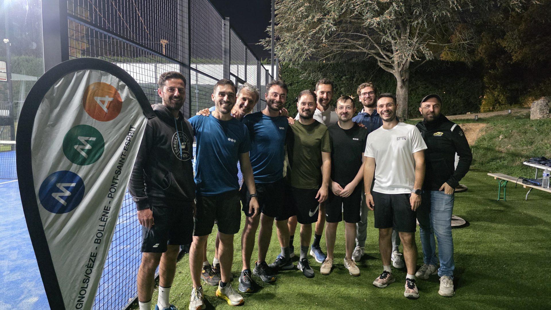 Bagnols-sur-Cèze : MMA BCL Associés fait équipe avec ses clients professionnels au padel !