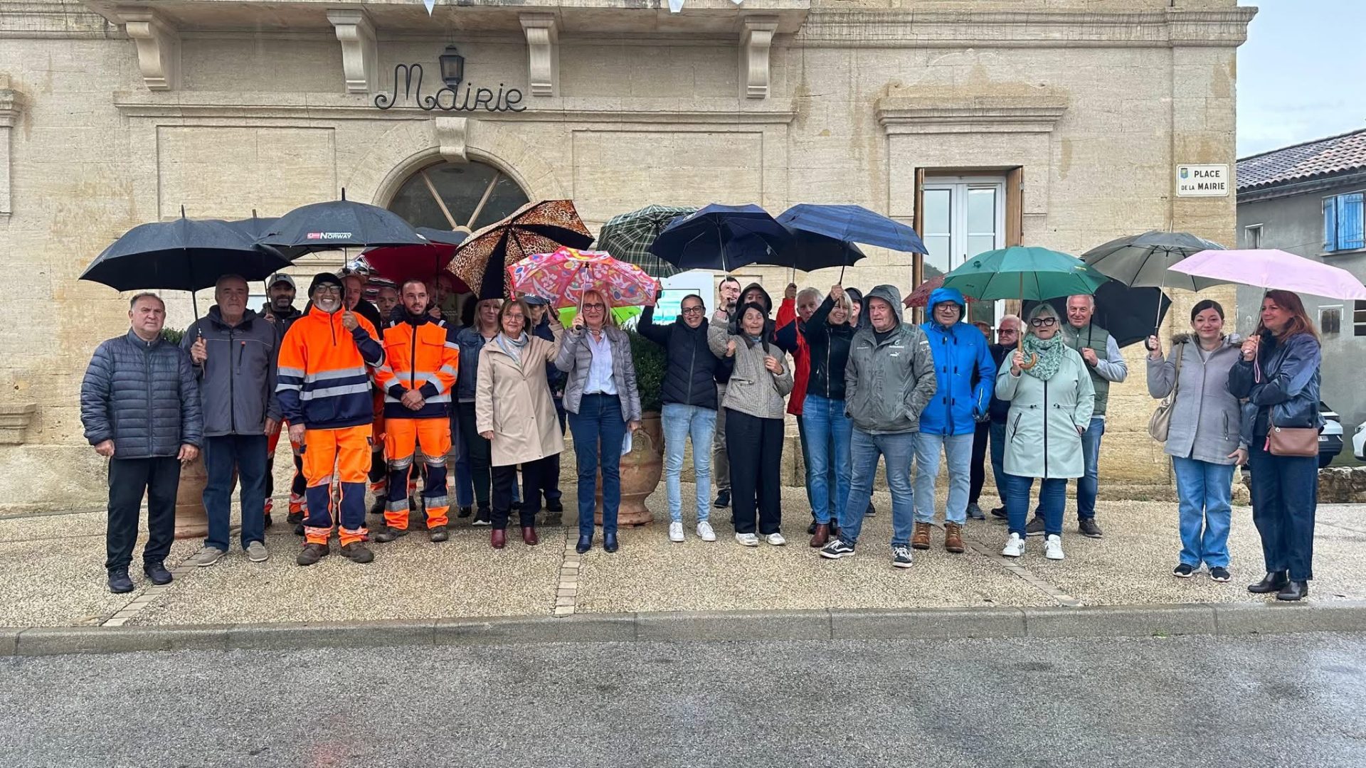 Saint-Laurent-des-Arbres : un rassemblement pour défendre les valeurs de la République
