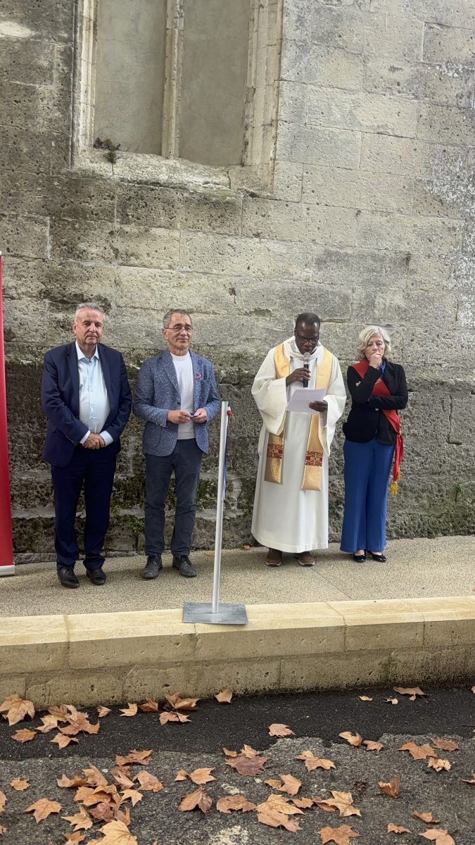 Pont-Saint-Esprit : l’église Saint-Saturnin retrouve ses escaliers restaurés et bénéficie d’une nouvelle rampe d’accès