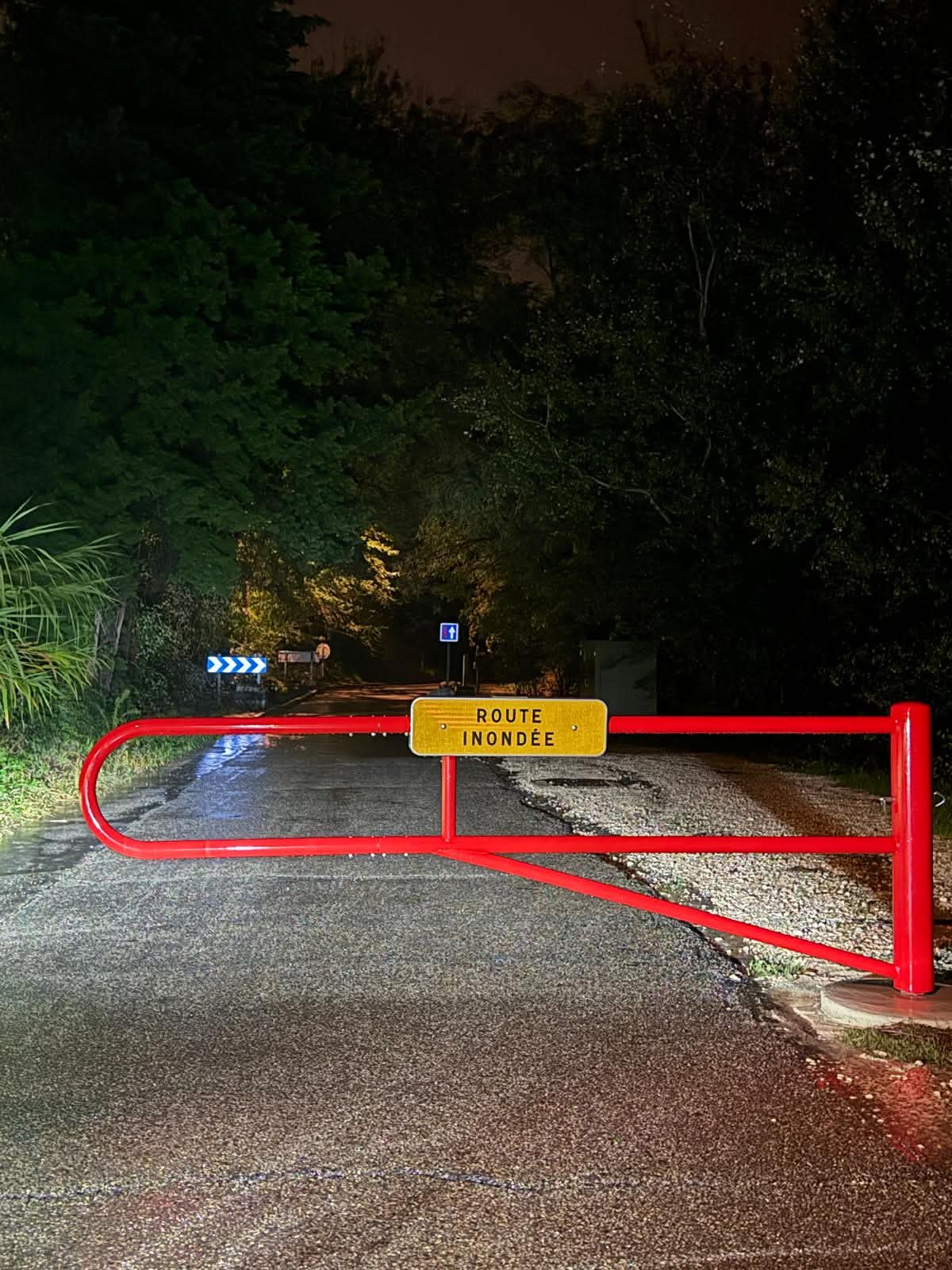 Laudun-l’Ardoise : Orages : fermeture préventive des accès aux ponts et passages submersibles de la Tave et de la Cèze