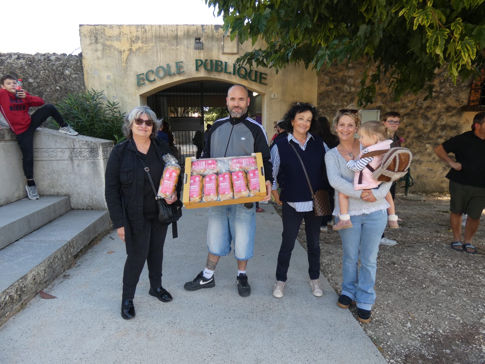 Cornillon : les habitants solidaires de l’opération Brioches de l’Unapei 30
