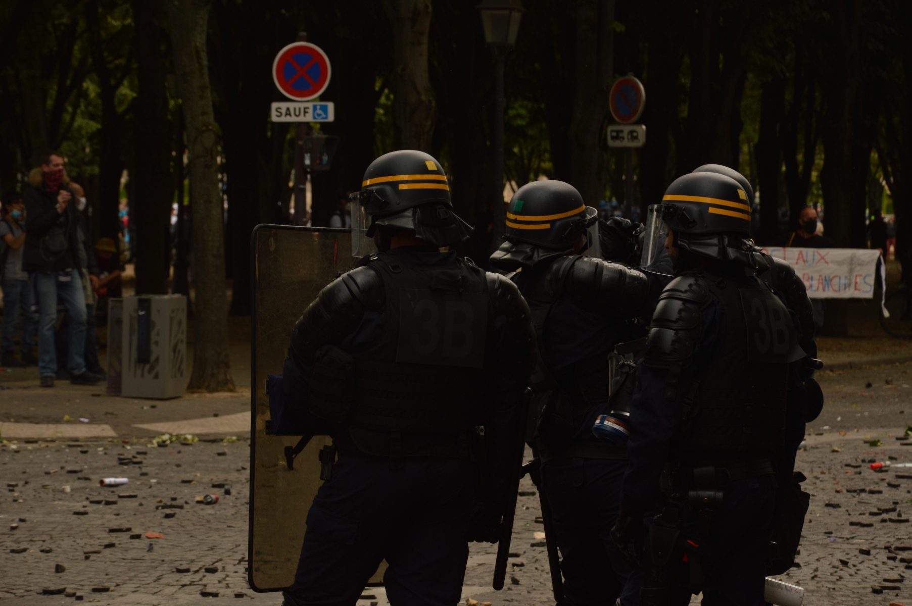 Violences à Nîmes : la CCI du Gard réclame des sanctions et un soutien aux commerçants sinistrés