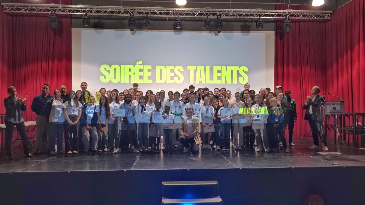 Paul Mély honors local athletes at the fourth Talents evening in Les Angles
